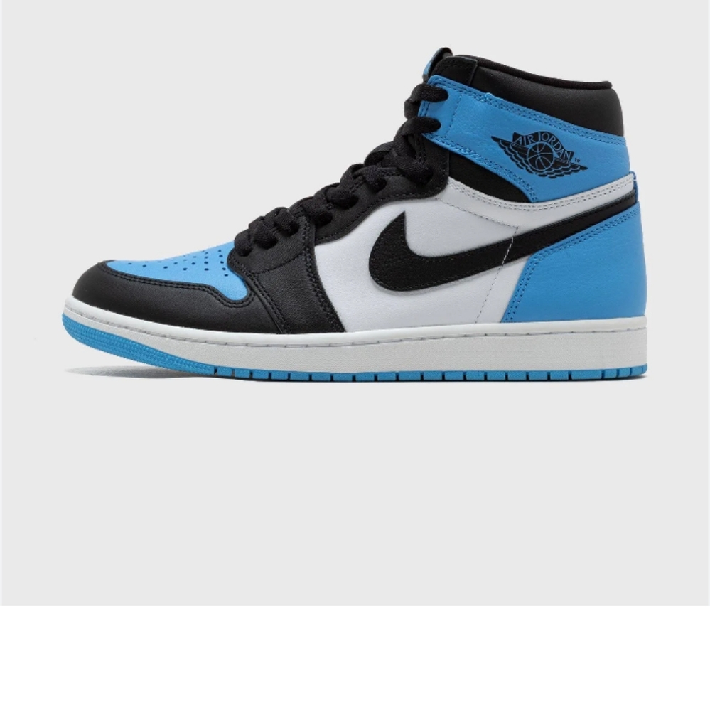 Jordan 1 UNC toe ds